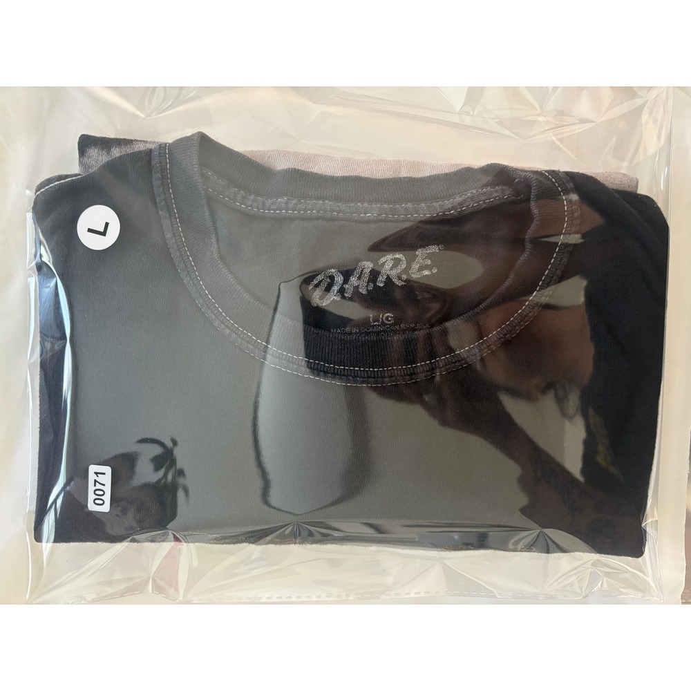 DARE International Graphic T-Shirt Mens Large Black Grey Dip Dye Bleach Wash L - Picture 5 of 5